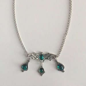 🦇 Green jeweled filigree bat necklace & earrings set 🦇